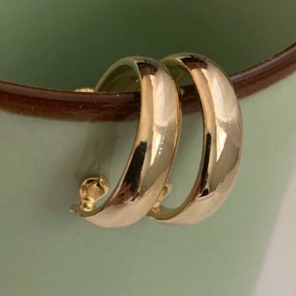 New vintage spring closure hoop earrings
